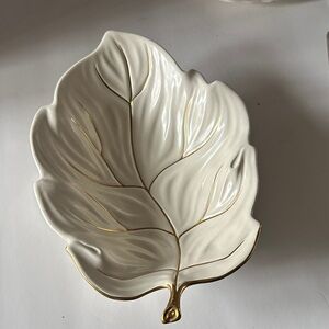 Vintage Carlton Ware Leaf Shaped Bowl